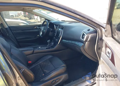 2019 Nissan Maxima 3.5 Platinum z USA, uszkodzony, nr VIN 1N4AA6AV2KC380335